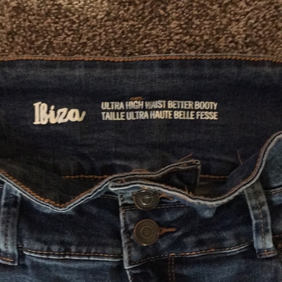 Women’s buttlifting jeans - Picture 3 of 4